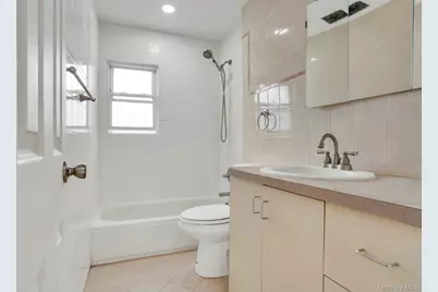 44 Delaware Avenue, Commack, NY 11725 - Photo 19