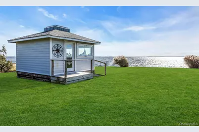 270 Edgewater Avenue, Bayport, NY 11705 - Photo 35