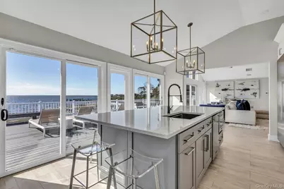 270 Edgewater Avenue, Bayport, NY 11705 - Photo 9