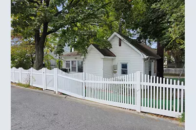 44 Carnegie Avenue, Elmont, NY 11003 - Photo 3