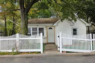 44 Carnegie Ave, Elmont, NY 11003 - Photo 7