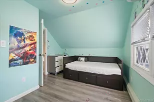 54 Hickory Ln, Levittown, NY 11756 - Photo 13