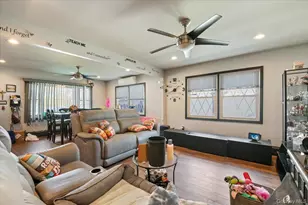 54 Hickory Ln, Levittown, NY 11756 - Photo 5