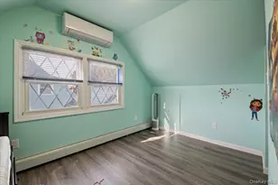 54 Hickory Ln, Levittown, NY 11756 - Photo 11