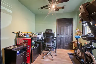 54 Hickory Lane, Levittown, NY 11756 - Photo 15