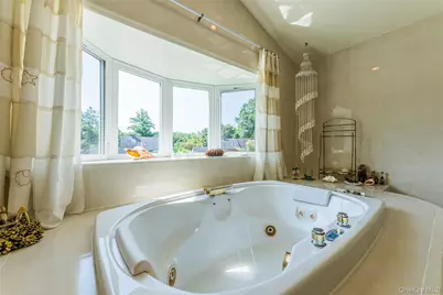 19 Wayside Lane, Wantagh, NY 11793 - Photo 23