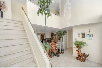 19 Wayside Lane, Wantagh, NY 11793 - Photo 13