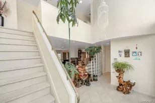 19 Wayside Ln, Wantagh, NY 11793 - Photo 13