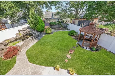 19 Wayside Lane, Wantagh, NY 11793 - Photo 33