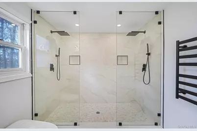 361 Erie Street, Holbrook, NY 11741 - Photo 19