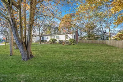 361 Erie Street, Holbrook, NY 11741 - Photo 29