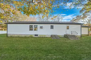 361 Erie St, Holbrook, NY 11741 - Photo 31