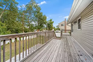 25 Hitching Post Ln, Glen Cove, NY 11542 - Photo 37