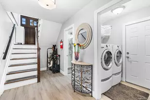 25 Hitching Post Ln, Glen Cove, NY 11542 - Photo 27