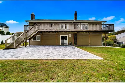 25 Hitching Post Lane, Glen Cove, NY 11542 - Photo 31