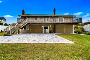 25 Hitching Post Ln, Glen Cove, NY 11542 - Photo 31