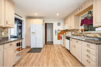 85 W Hook Road, Hopewell Junction, NY 12533 - Photo 13