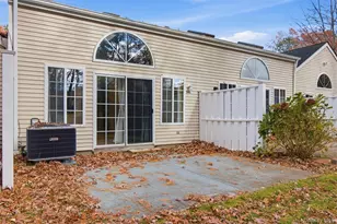 345 Colonial Cir, Manorville, NY 11949 - Photo 15