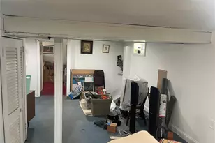 248-29 88th Rd, Bellerose, NY 11426 - Photo 9