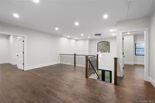 29 Hyacinth Rd, Levittown, NY 11756 - Photo 23