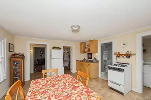 811 Locust Ave, Bohemia, NY 11716 - Photo 13