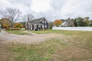 811 Locust Ave, Bohemia, NY 11716 - Photo 21