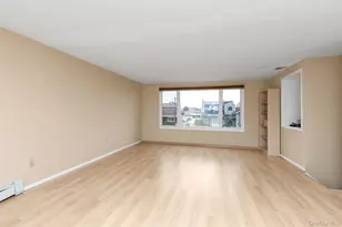 2884 Bay Dr, Merrick, NY 11566 - Photo 15