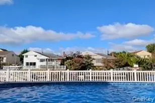 2884 Bay Dr, Merrick, NY 11566 - Photo 29