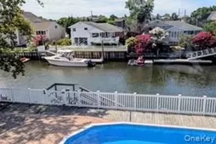 2884 Bay Dr, Merrick, NY 11566 - Photo 27