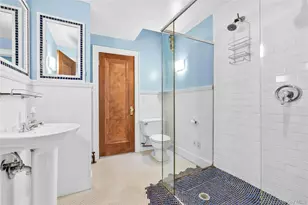 21-50 28th St, Astoria, NY 11105 - Photo 13