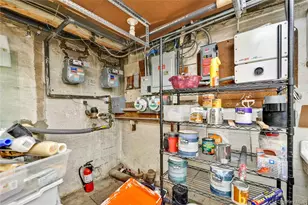 21-50 28th St, Astoria, NY 11105 - Photo 31