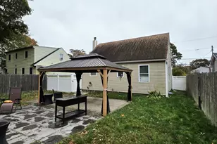 277 Commack Rd, Shirley, NY 11967 - Photo 15