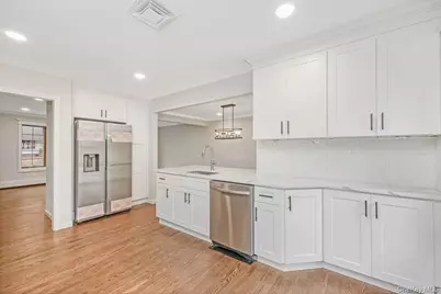 7 Gillette Avenue, Patchogue, NY 11772 - Photo 27