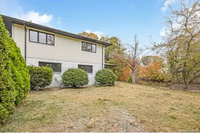 7 Gillette Avenue, Patchogue, NY 11772 - Photo 9