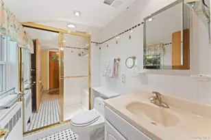 443 Benedict Ave, Tarrytown, NY 10591 - Photo 15