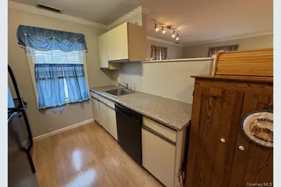 1824 Commerce Street, Yorktown Heights, NY 10598 - Photo 5