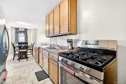 1966 Newbold Avenue #1109, Bronx, NY 10472 - Photo 11