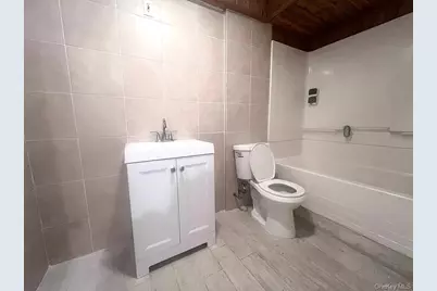 486 Ontario Street, Ronkonkoma, NY 11779 - Photo 9