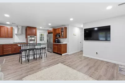 130 Beaver Dam Road, Brookhaven, NY 11719 - Photo 7