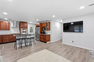 130 Beaver Dam Rd, Brookhaven, NY 11719 - Photo 7