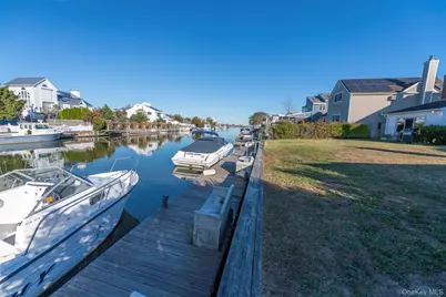 7 Fairlawn Court, Shirley, NY 11967 - Photo 11