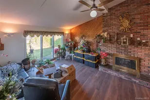 7 Fairlawn Ct, Shirley, NY 11967 - Photo 11