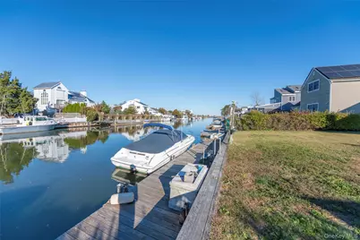 7 Fairlawn Court, Shirley, NY 11967 - Photo 15