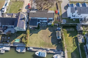 7 Fairlawn Ct, Shirley, NY 11967 - Photo 5