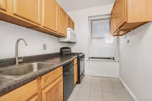 2199 Holland Ave, Bronx, NY 10462 - Photo 5