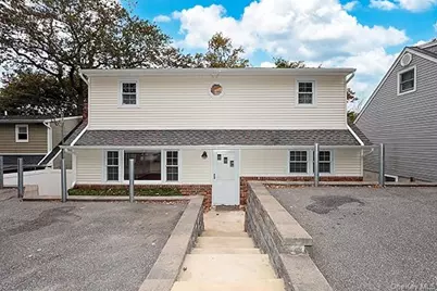 27 Potter Lane, Huntington, NY 11743 - Photo 1