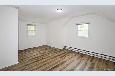 27 Potter Lane, Huntington, NY 11743 - Photo 13