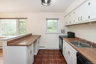 27 Potter Ln, Huntington, NY 11743 - Photo 9