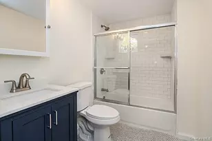 27 Potter Ln, Huntington, NY 11743 - Photo 15