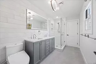 60 Moss Ln, Jericho, NY 11753 - Photo 25